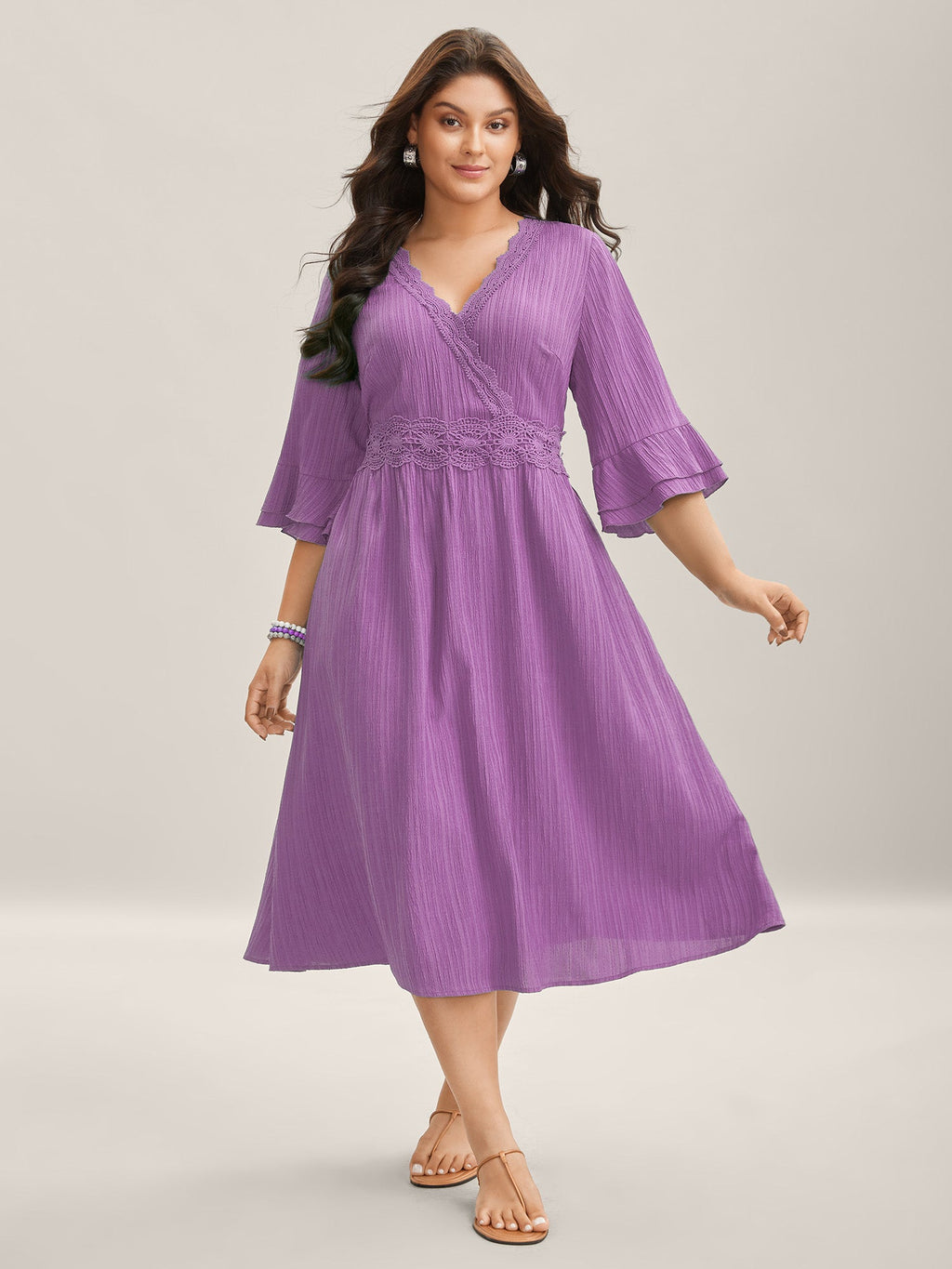 (15pcs Minimum Wholesale)Scalloped Lace Surplice Ruffled Midi Dress