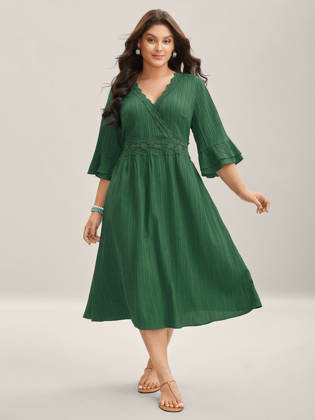 (15pcs Minimum Wholesale)Scalloped Lace Surplice Ruffled Midi Dress