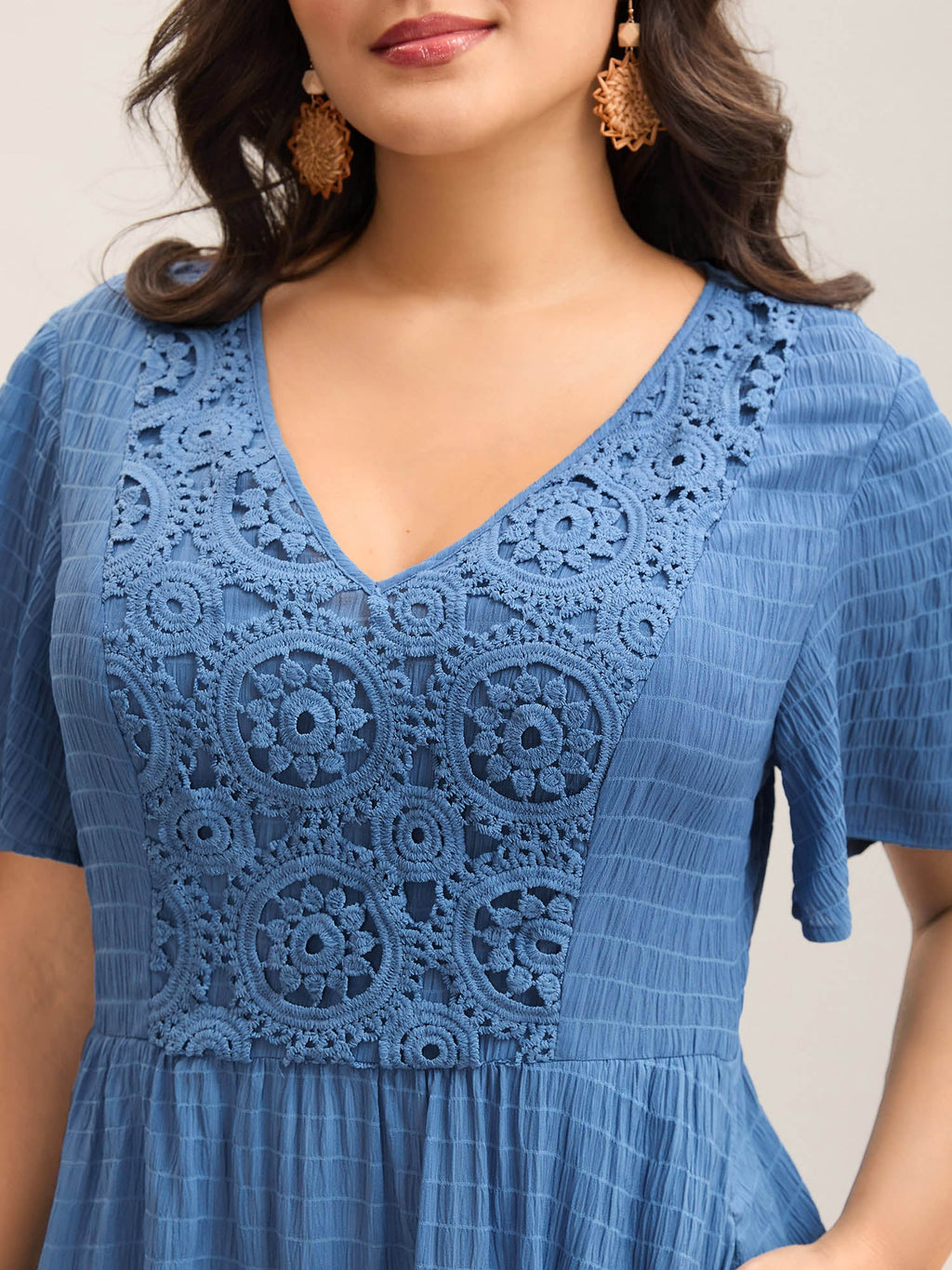 (20pcs Minimum Wholesale)Lace Textured Pockets Tiered Midi Dress