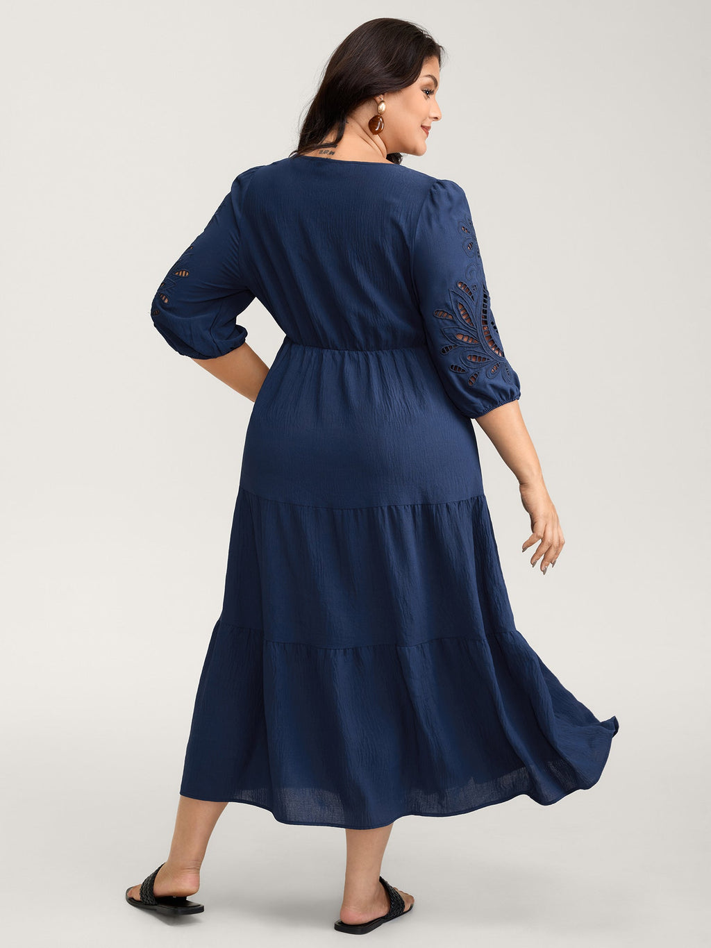 (18pcs Minimum Wholesale)Floral Cut-Out Embroidery Tiered Maxi Dress