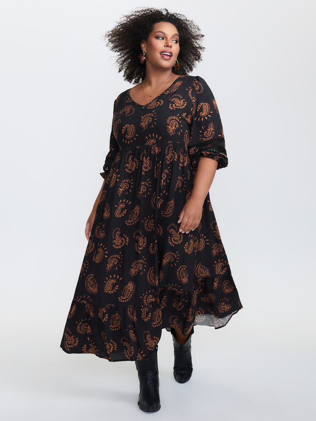 (16pcs Minimum Wholesale)Paisley Print Lace Trim Tiered Maxi Dress