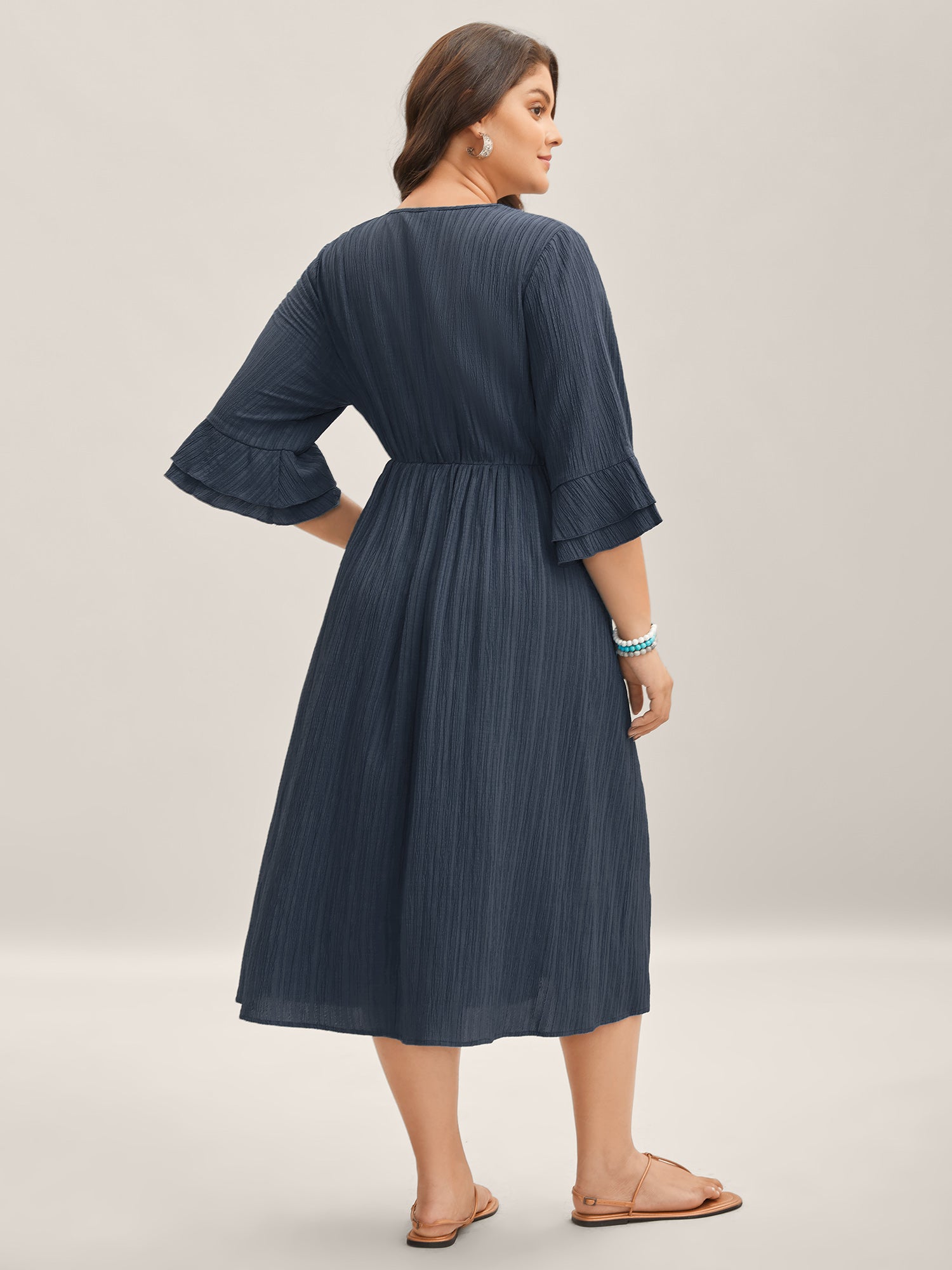(15pcs Minimum Wholesale)Scalloped Lace Surplice Ruffled Midi Dress