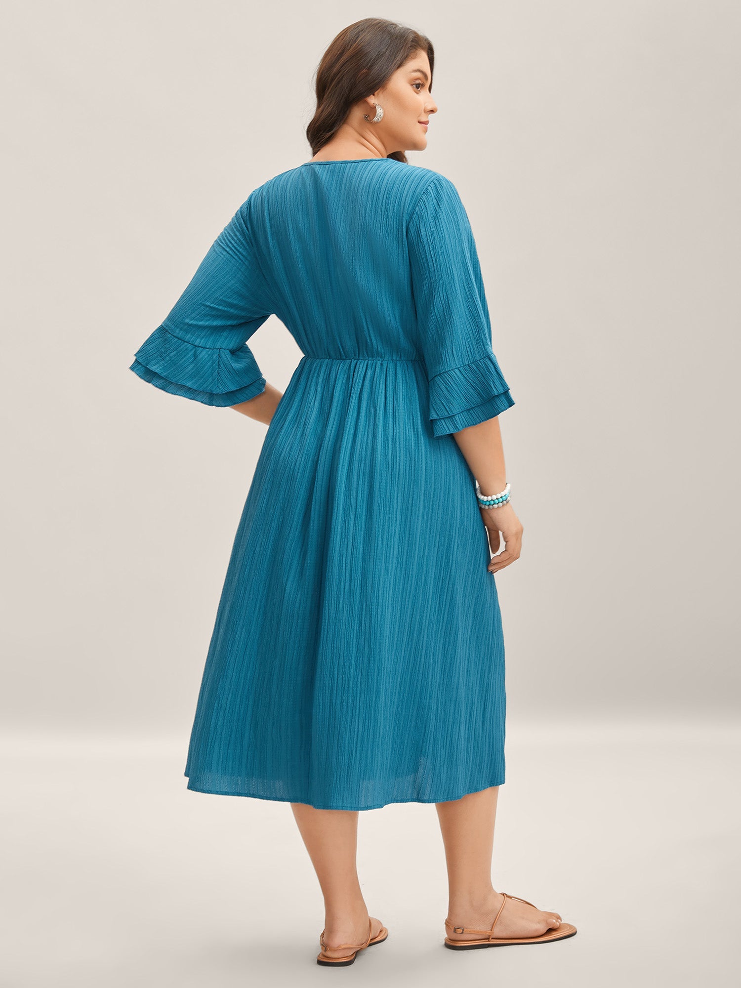 (15pcs Minimum Wholesale)Scalloped Lace Surplice Ruffled Midi Dress