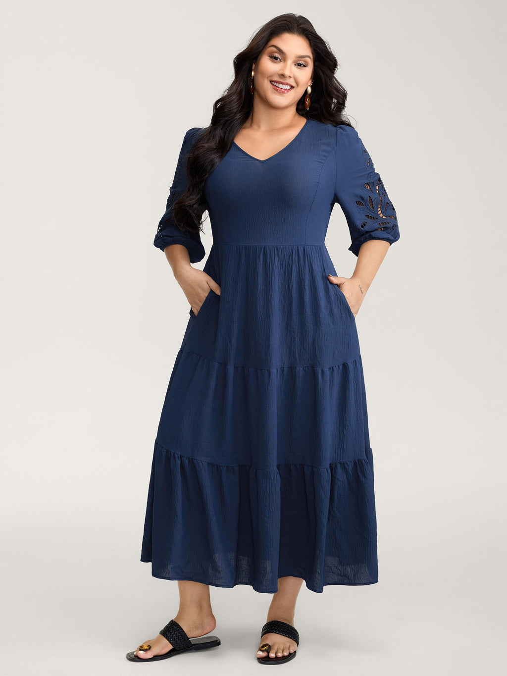 (18pcs Minimum Wholesale)Floral Cut-Out Embroidery Tiered Maxi Dress