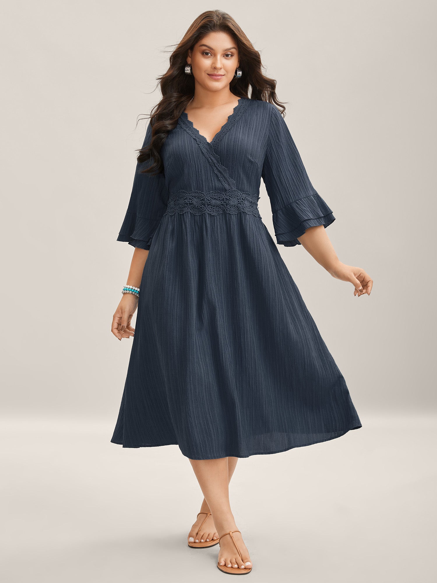 (15pcs Minimum Wholesale)Scalloped Lace Surplice Ruffled Midi Dress