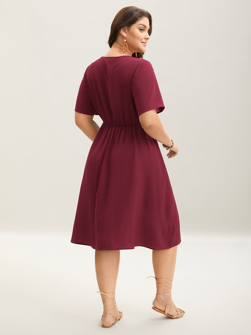 (26pcs Minimum Wholesale)Floral Embroidered Waist-Cinched Midi Dress