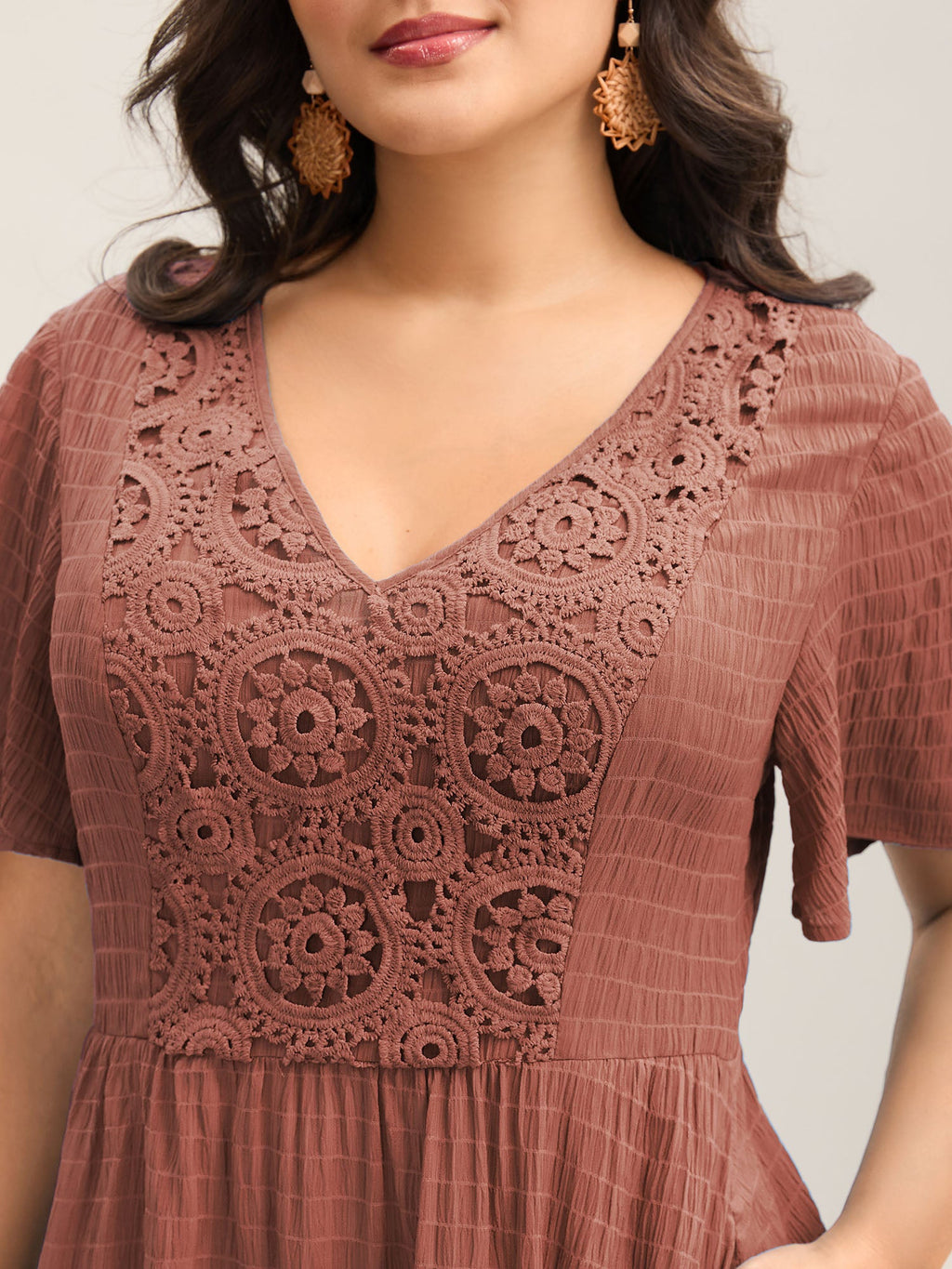 (20pcs Minimum Wholesale)Lace Textured Pockets Tiered Midi Dress