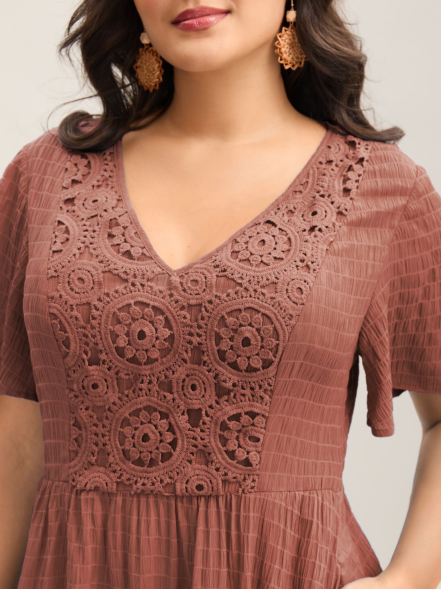 (20pcs Minimum Wholesale)Lace Textured Pockets Tiered Midi Dress