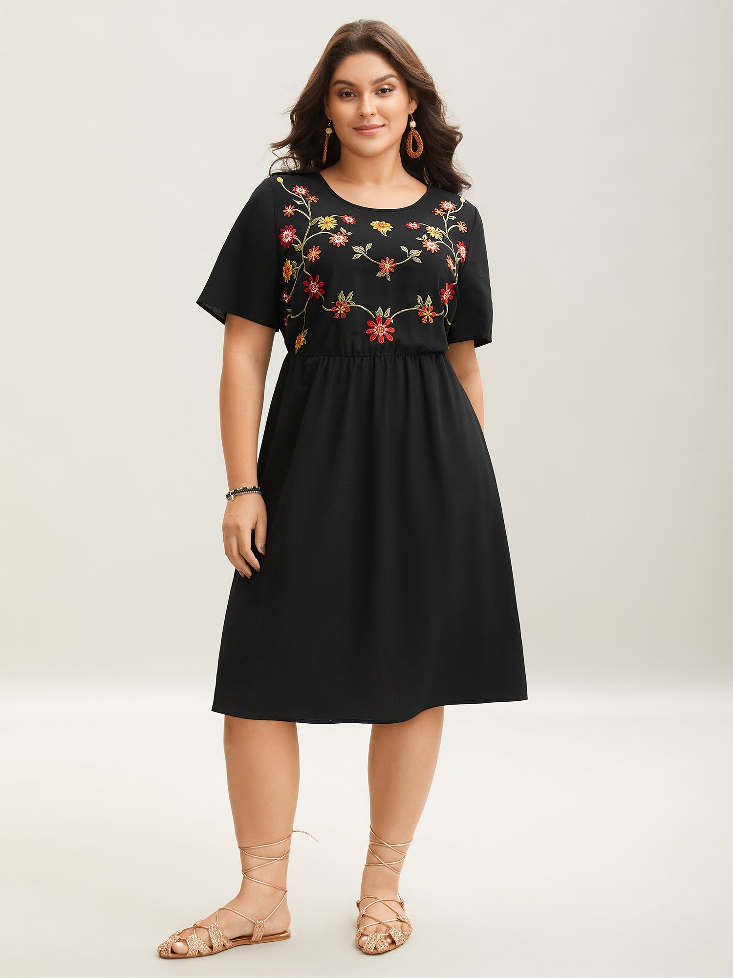 (26pcs Minimum Wholesale)Floral Embroidered Waist-Cinched Midi Dress