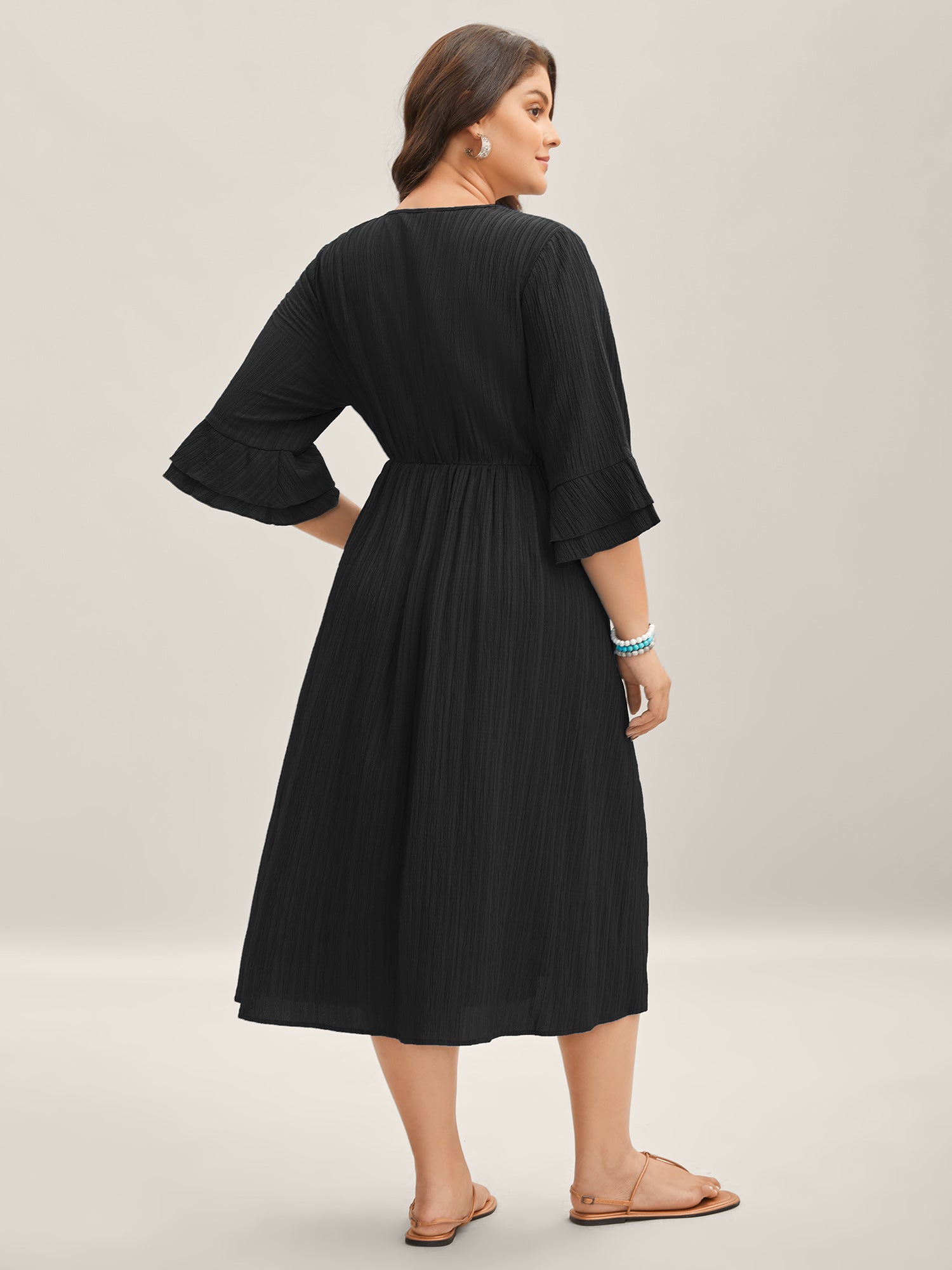 (15pcs Minimum Wholesale)Scalloped Lace Surplice Ruffled Midi Dress