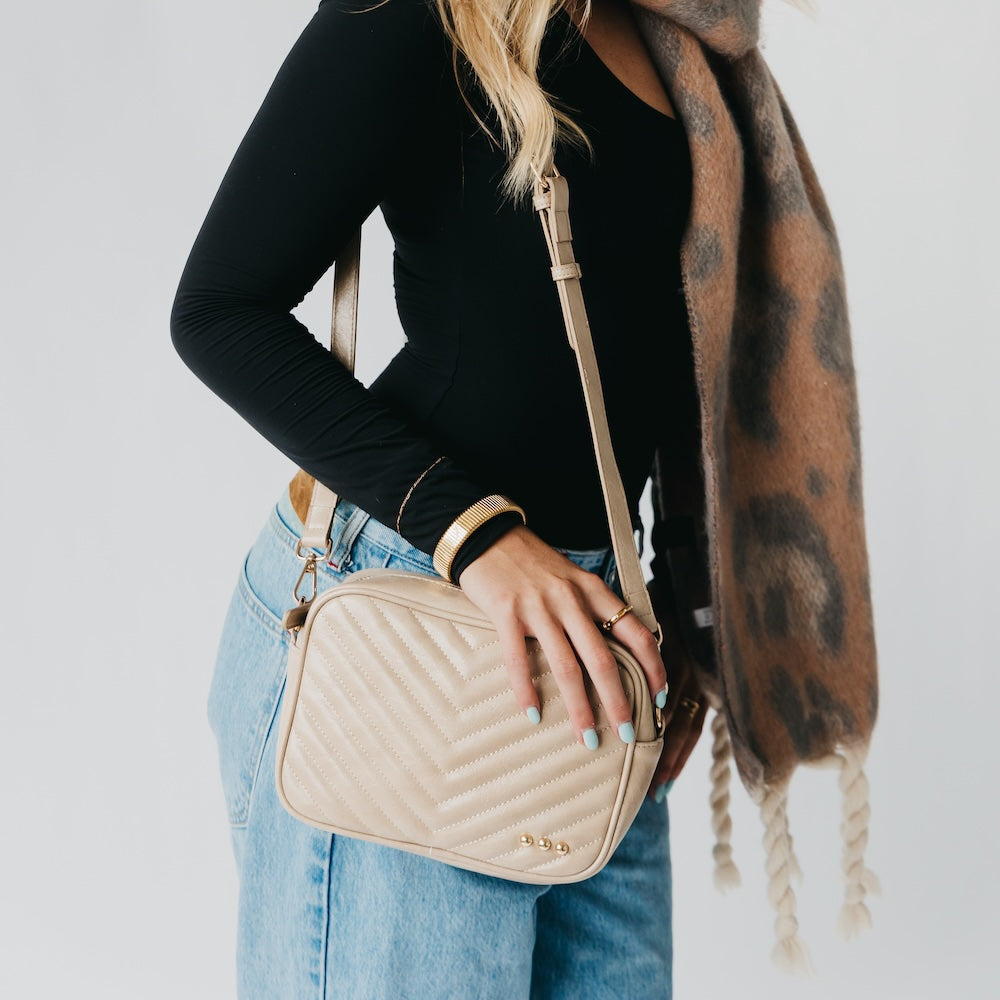 (25pcs Minimum Wholesale)Coco Quilted Camera Crossbody Bag