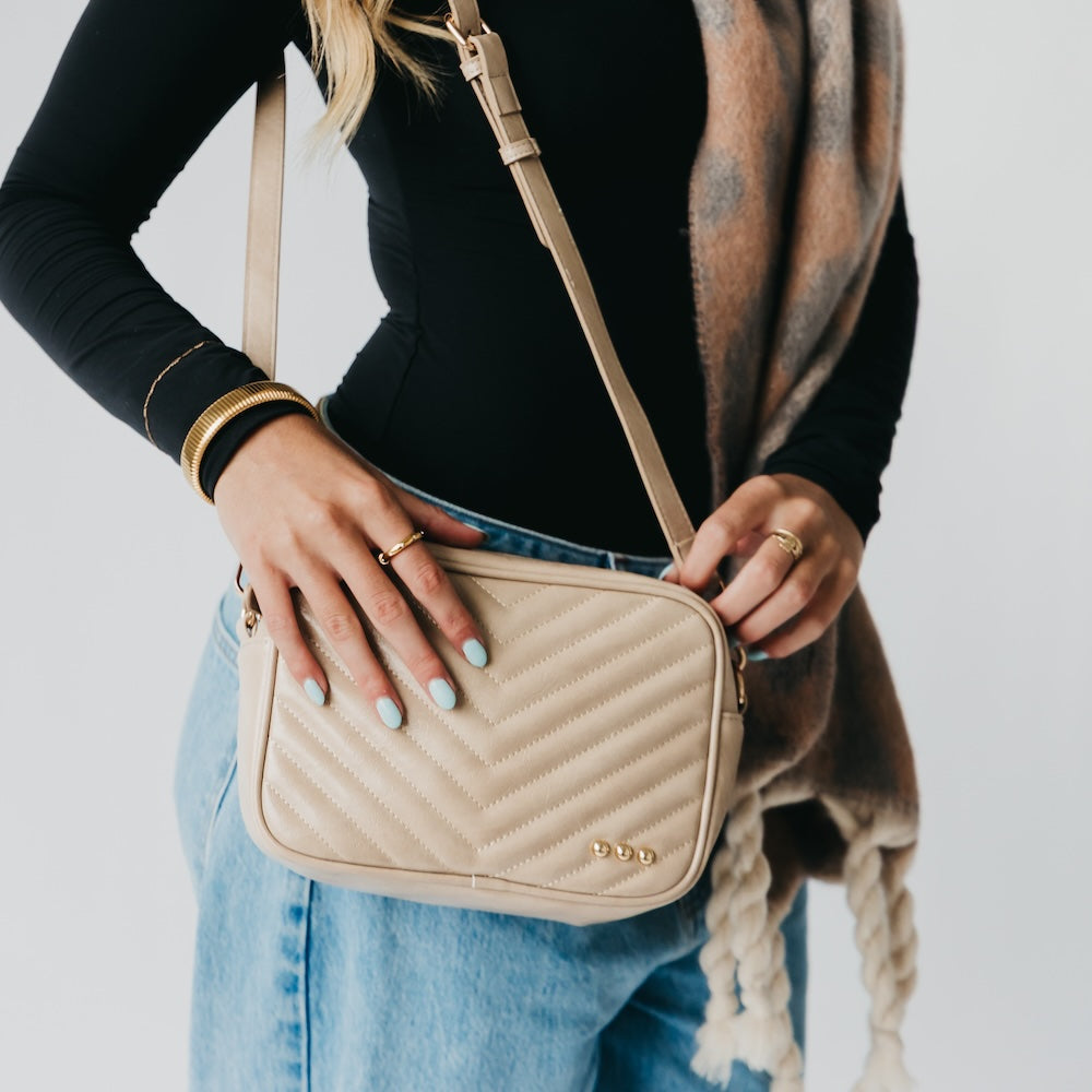 (25pcs Minimum Wholesale)Coco Quilted Camera Crossbody Bag